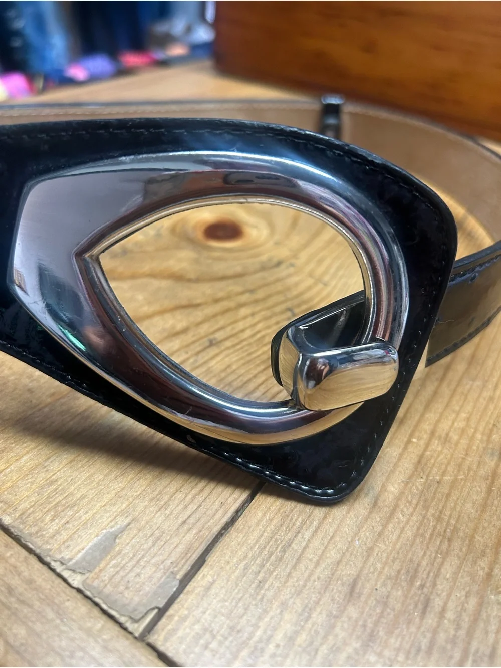 Rolfs Embossed patent leather belt. Size small adjustable versatile styling